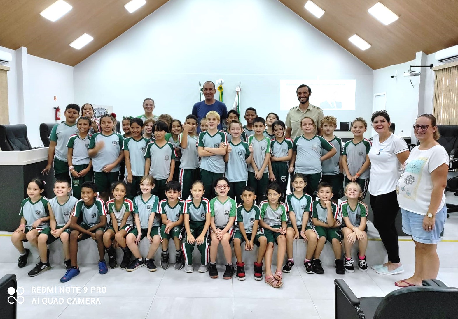 Alunos da Escola Waldomiro Liessen visitam o Poder Legislativo de Marechal Rondon