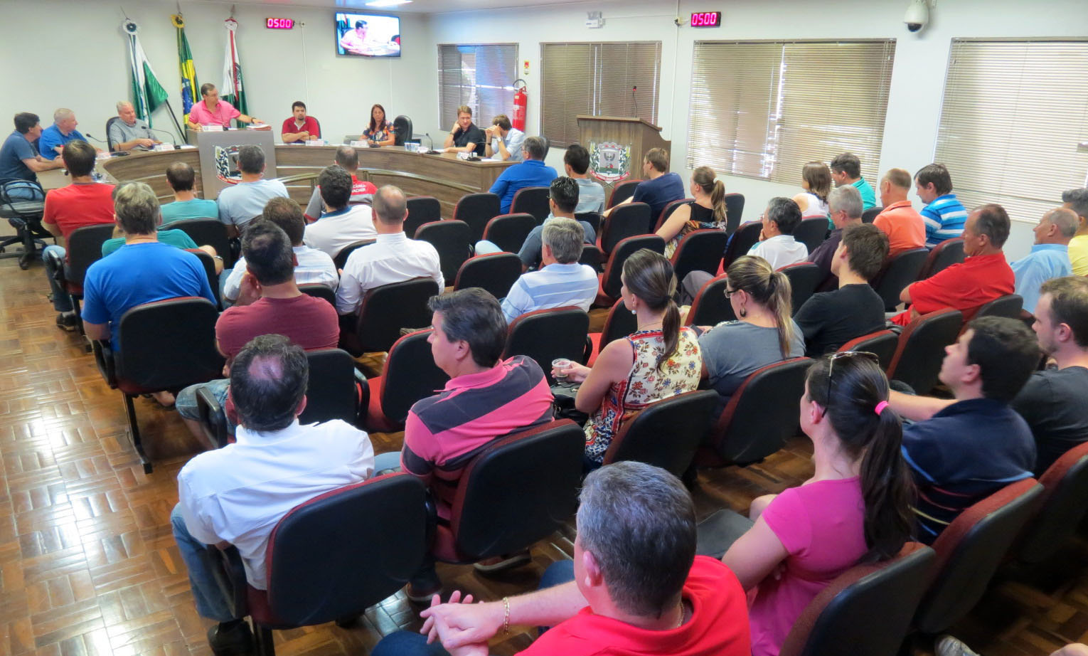 Avança na Câmara projeto que prevê regularização de condomínios 