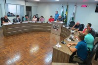 Câmara autoriza pagamento de 13º salário ao prefeito e vice