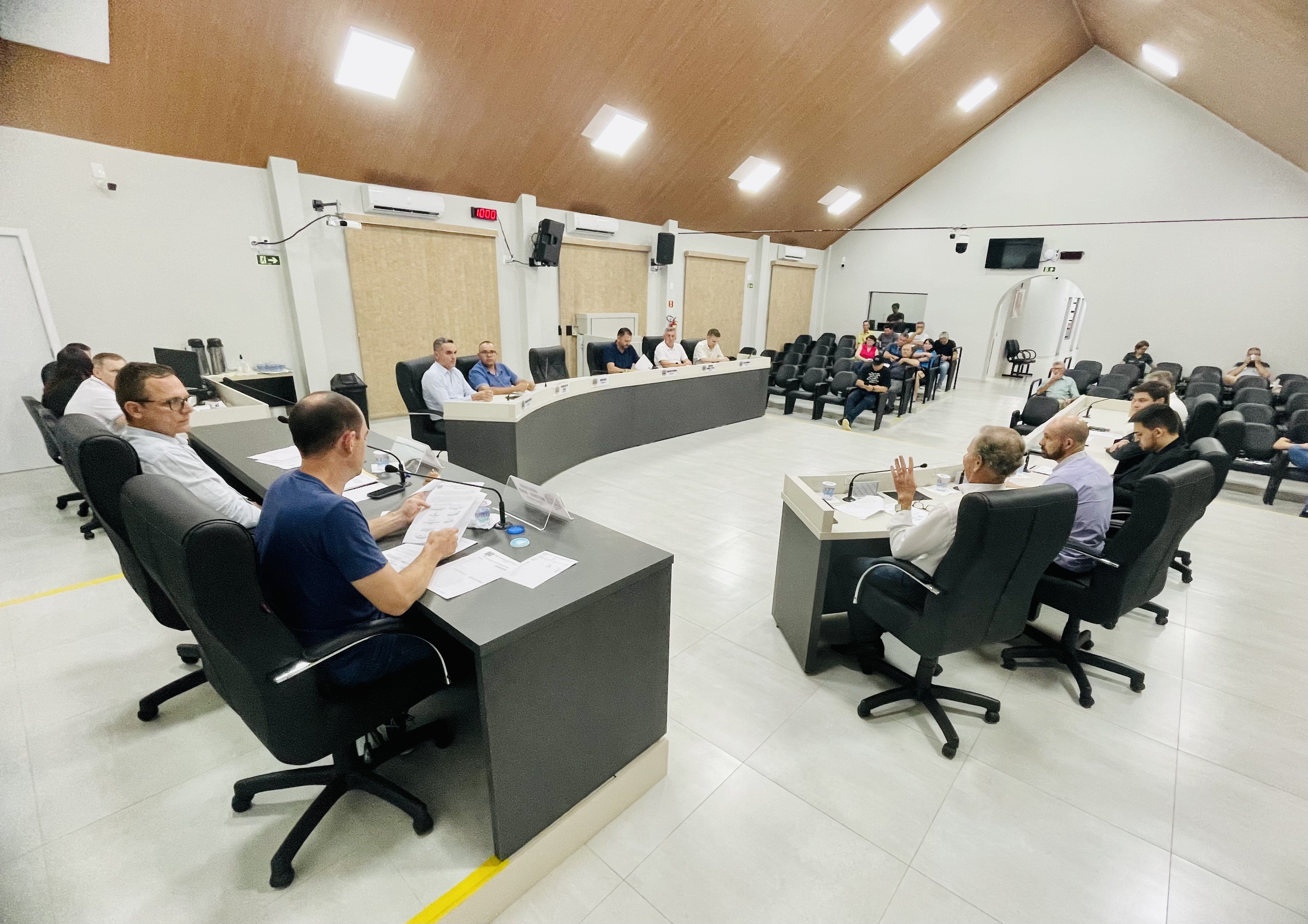 Câmara de Vereadores aprova programa de “Bem-Estar dos Profissionais da Educação”