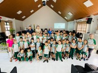  Câmara de Vereadores recebe visita de alunos da Escola Municipal Osvino Weirich