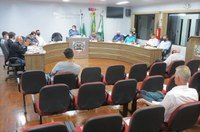 Decreto do governador e manifestação de empresários repercutem na Câmara 