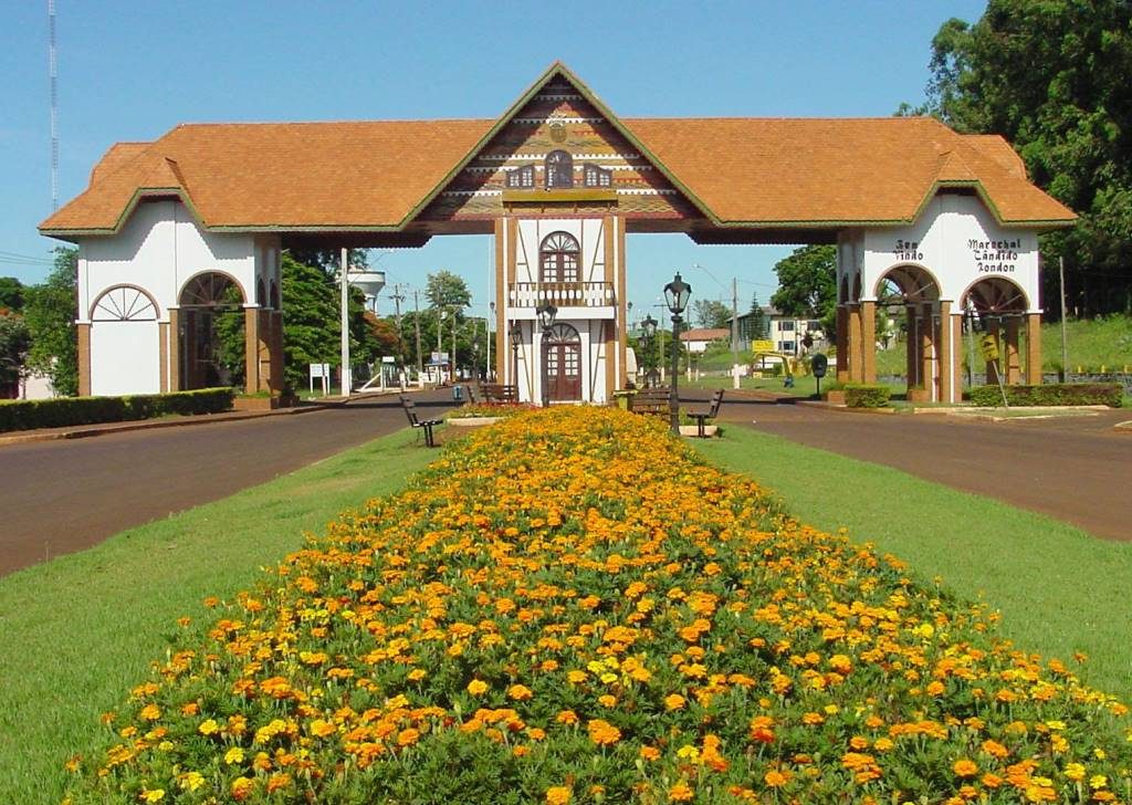 Entidades e empresas poderão “adotar” espaços públicos em troca de publicidade