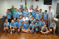 Estudantes da Escola Osvino Weirich visitam o Poder Legislativo