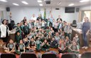 Estudantes do 3º ano da Escola Bento Munhoz da Rocha visitam o Legislativo Estudantes do 3º ano da Escola Bento Munhoz da Rocha visitam o Legislativo