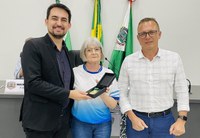 Iloni Scheffler recebe homenagem do Poder Legislativo pelo trabalho voluntário na ABEC   