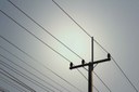 Câmara aprova regras para manutenção de cabos em postes da rede elétrica