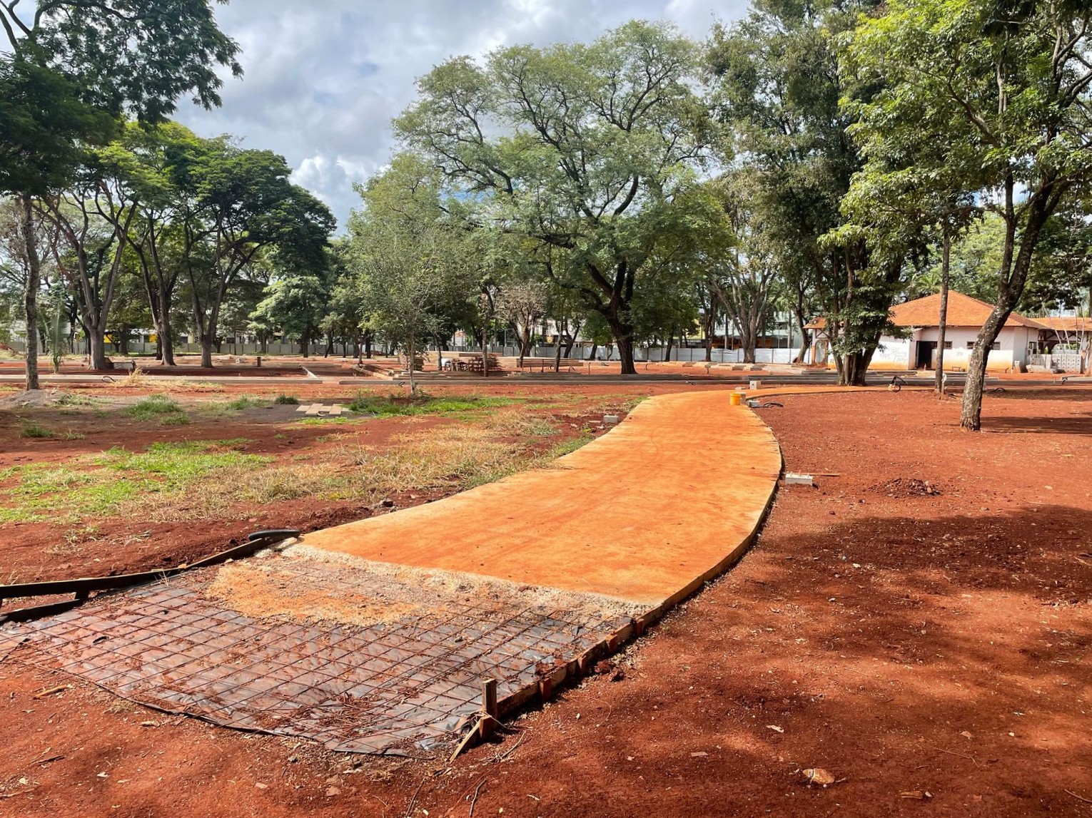Legislativo pretende fazer vistorias técnicas nas obras do Teatro e Praça Willy Barth