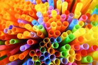 Projeto proíbe distribuição de canudos plásticos em escolas e restaurantes