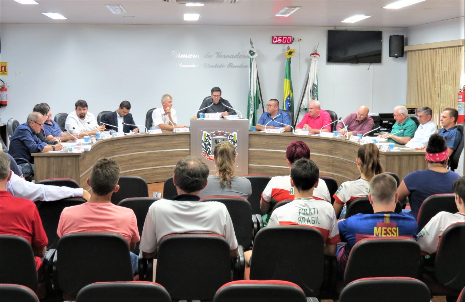 Projetos visam redução e isenção da taxa de iluminação pública em Marechal Rondon